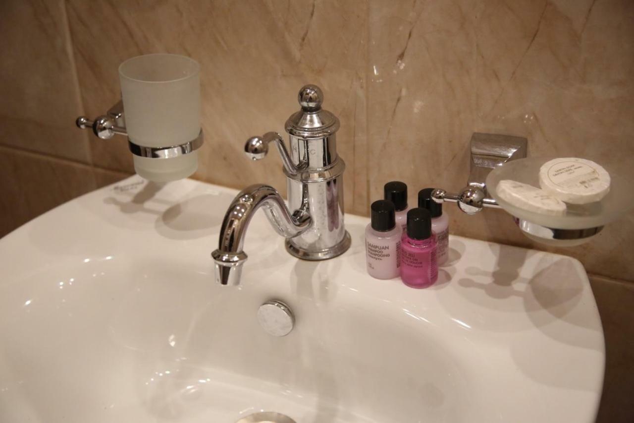 B&B Rooms Τυφλίδα Εξωτερικό φωτογραφία